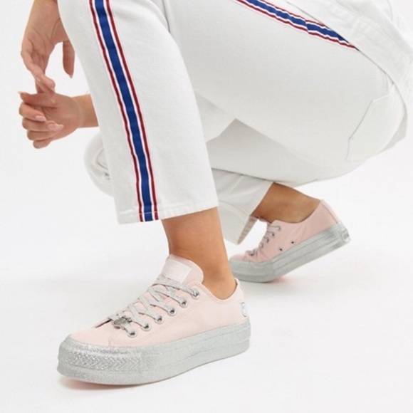 Converse Miley Cyrus x Chuck Taylor All Star Lift - Picture 2 of 8